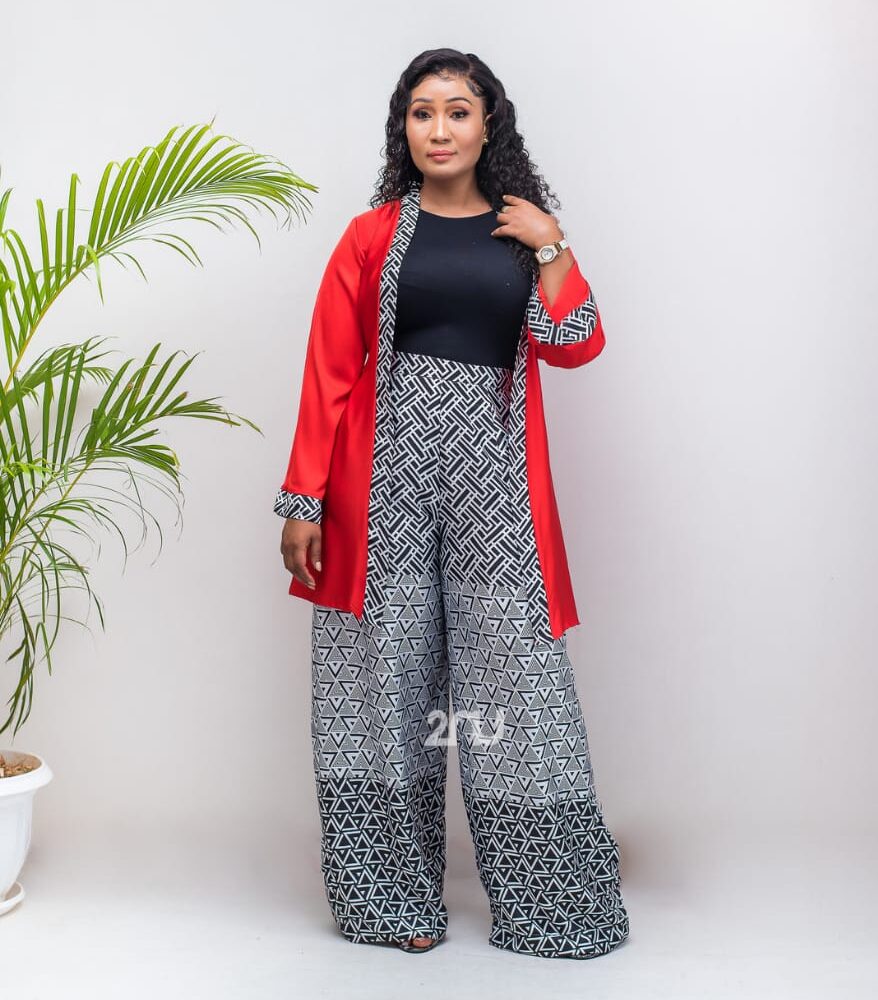 Black & White Triangle Set